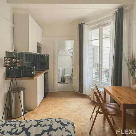 Appartement Immeuble Championnet Paris